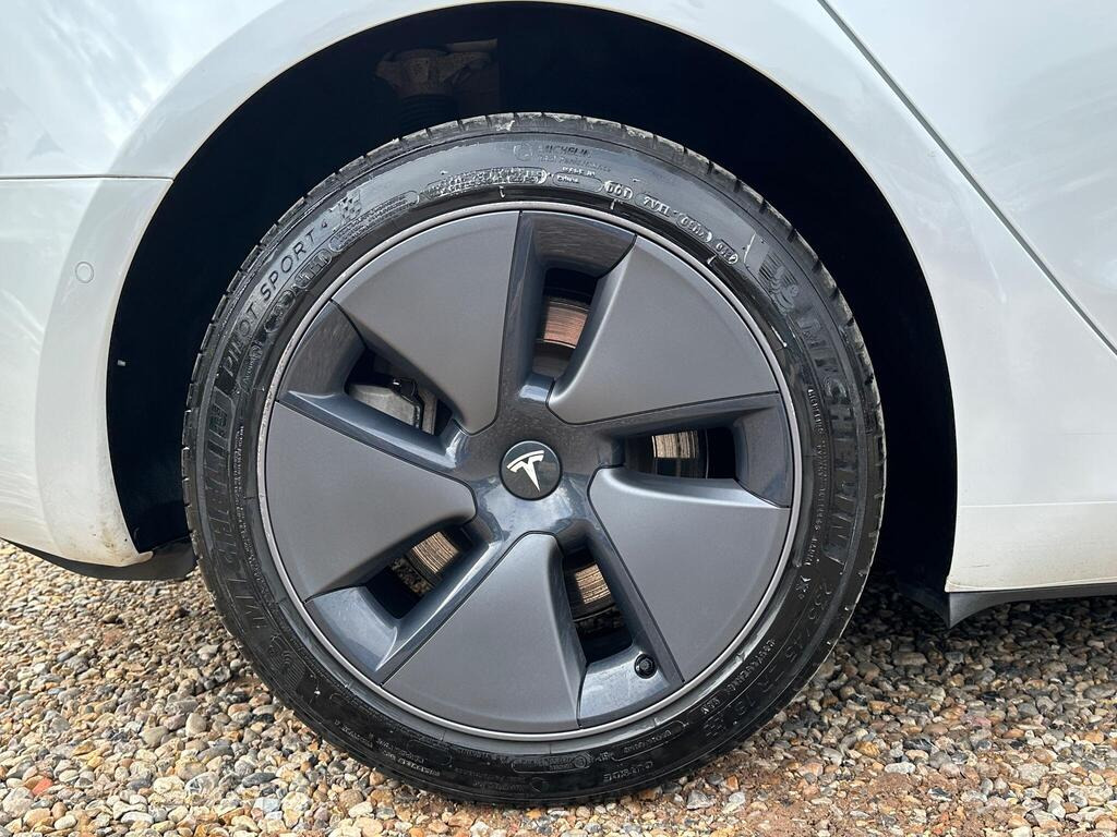 
								2022 Tesla Model 3 Standard Range Plus Auto RWD full									