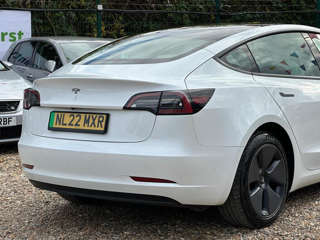 
								2022 Tesla Model 3 Standard Range Plus Auto RWD full									