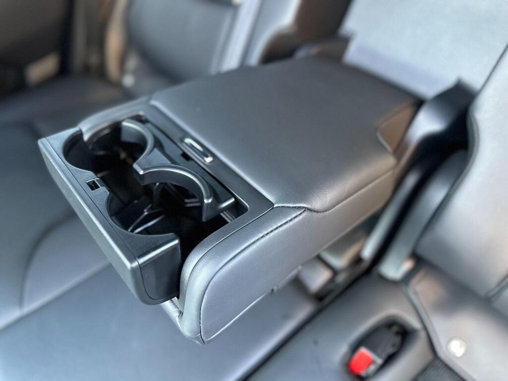 
								2024 Toyota Land Cruiser GR SPORT Turbo 3.3TD full									