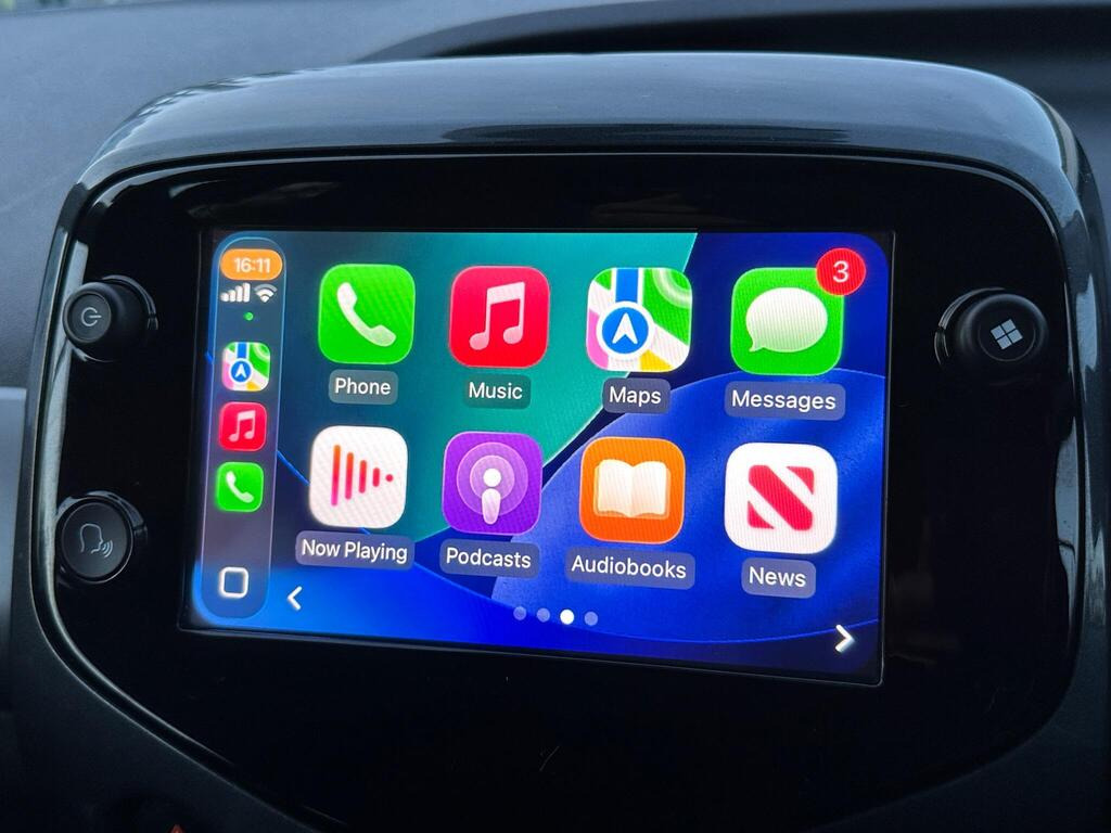 
								2019 Toyota AYGO 1.0 VVT-i x-trend Funroof x-shift full									