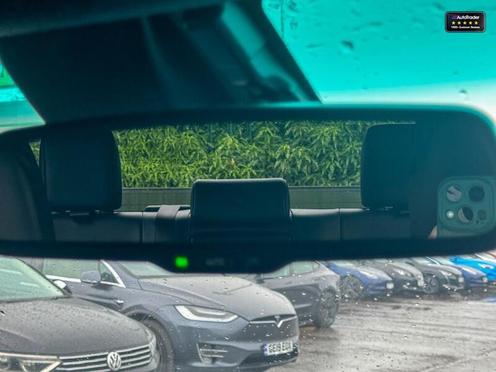 
								2023 Toyota Hilux Invincible X D-4D 2.8 LT full									