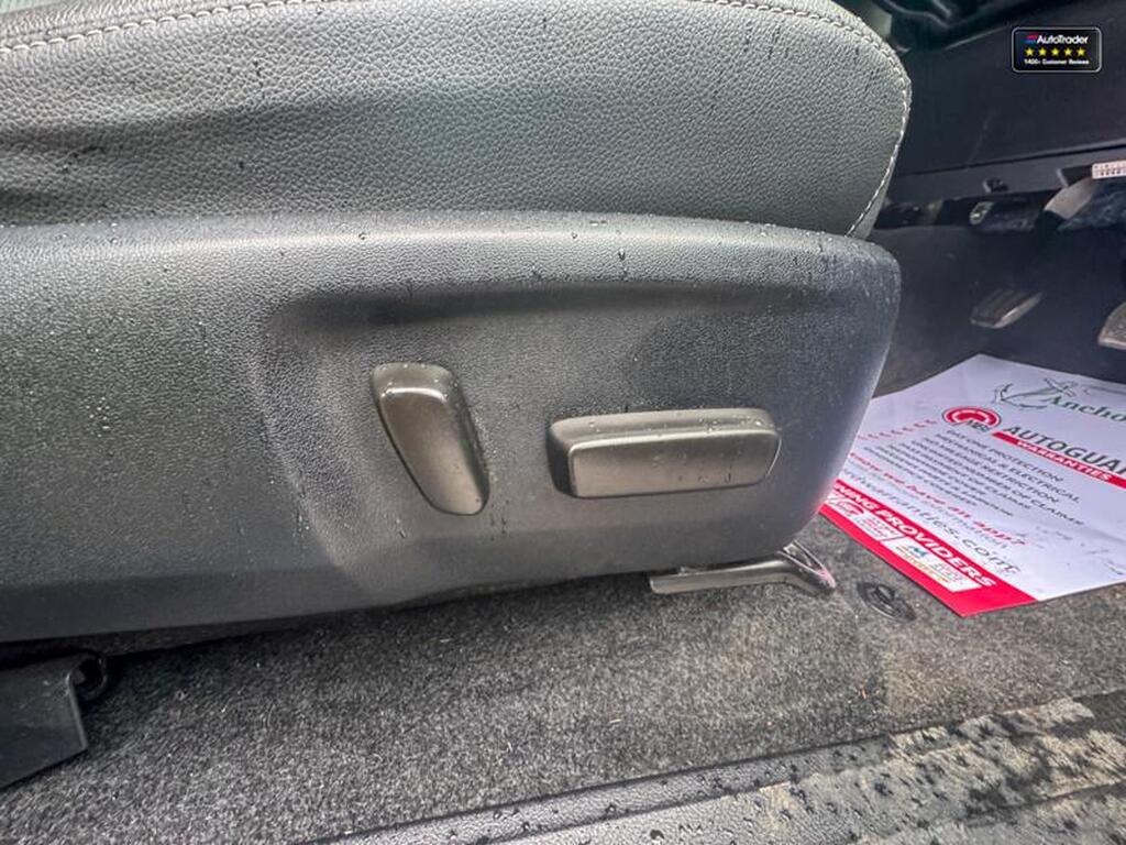 
								2023 Toyota Hilux Invincible X D-4D 2.8 LT full									