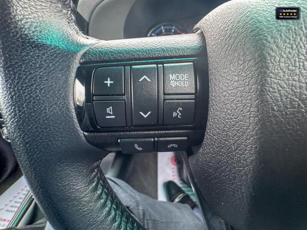 
								2023 Toyota Hilux Invincible X D-4D 2.8 LT full									