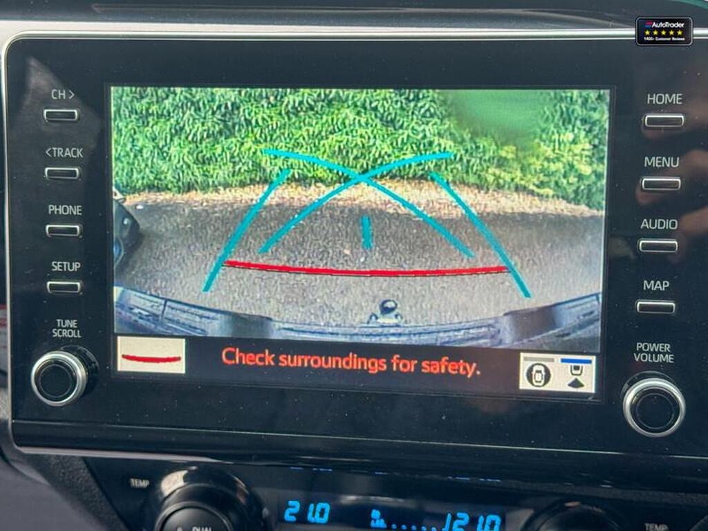 
								2023 Toyota Hilux Invincible X D-4D 2.8 LT full									