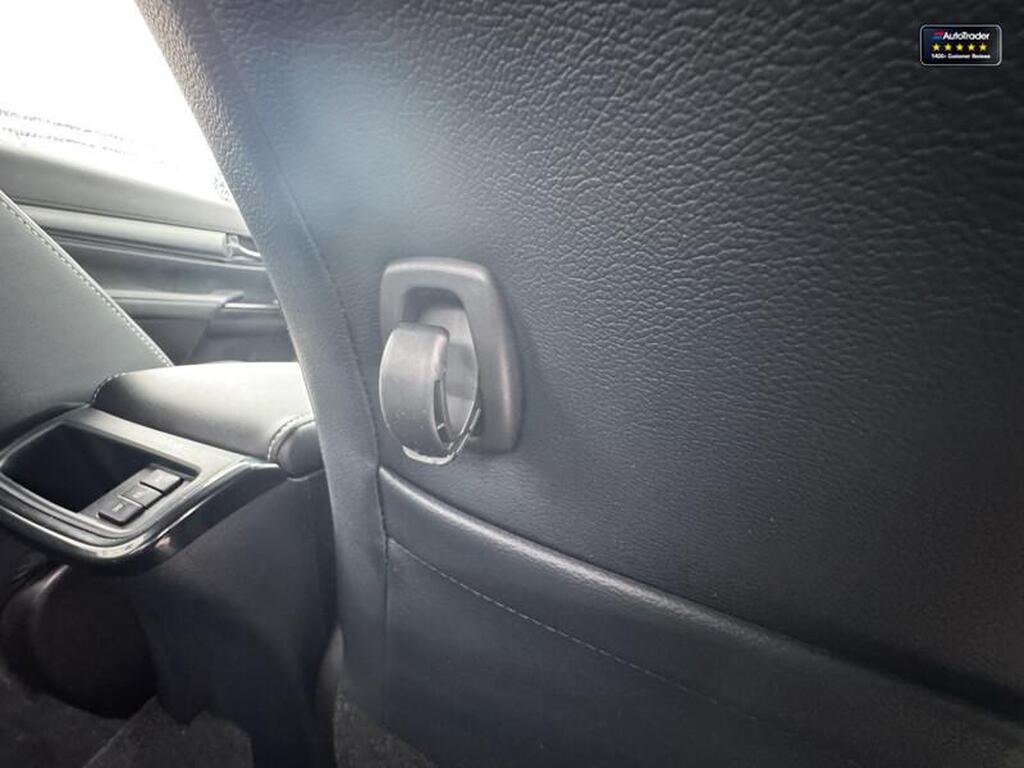 
								2023 Toyota Hilux Invincible X D-4D 2.8 LT full									