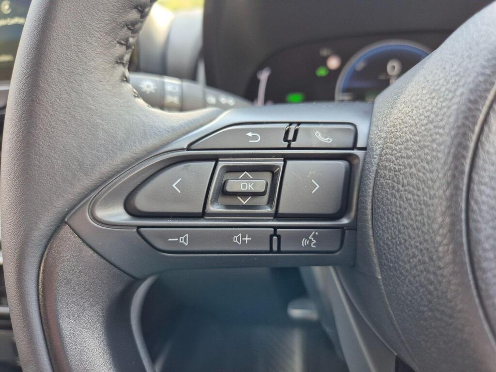 
								2025 Toyota Yaris 1.5 VVT-h Design E-CVT full									