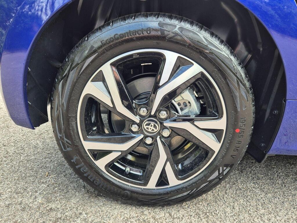 
								2025 Toyota Yaris 1.5 VVT-h Design E-CVT full									