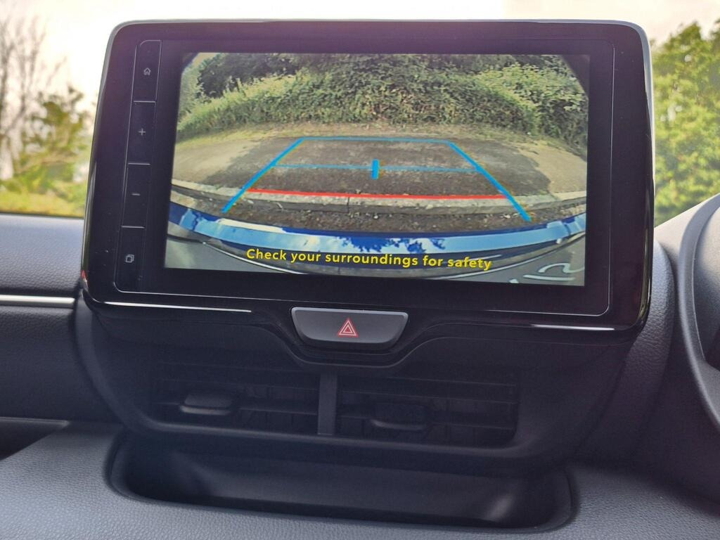 
								2025 Toyota Yaris 1.5 VVT-h Design E-CVT full									