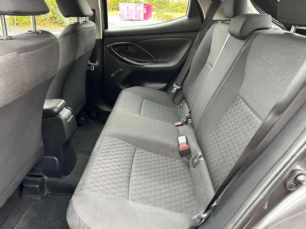 
								2023 Toyota Yaris 1.5 VVT-h Icon E-CVT full									