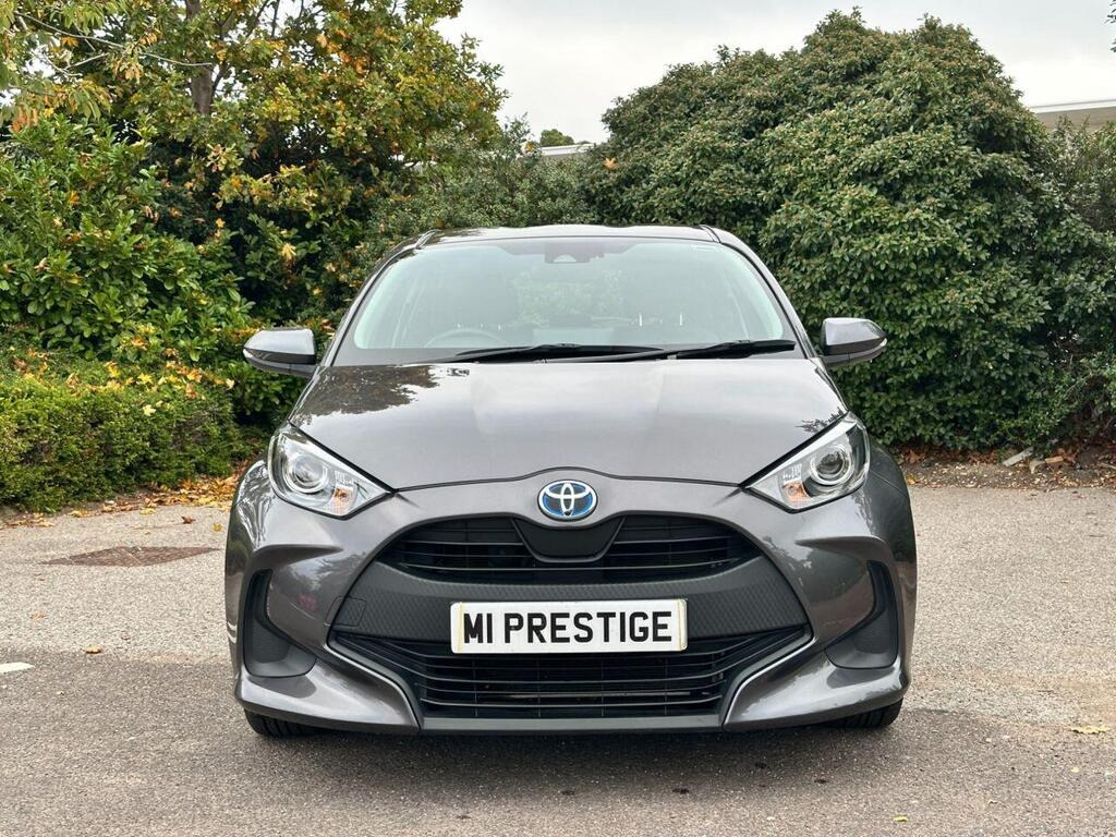 
								2023 Toyota Yaris 1.5 VVT-h Icon E-CVT full									