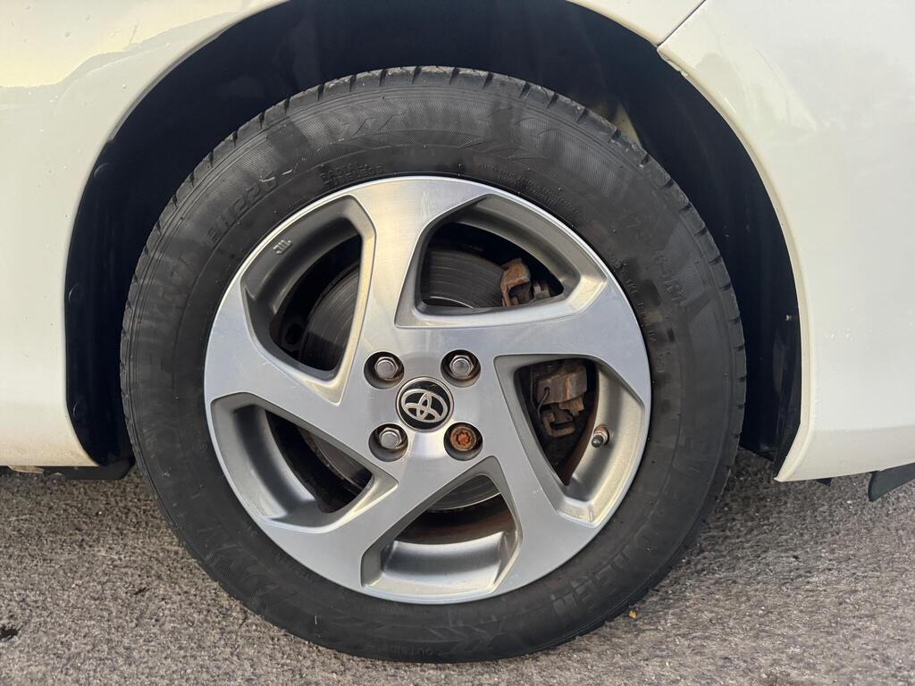 
								2017 Toyota Yaris 1.5 VVT-h Icon E-CVT full									