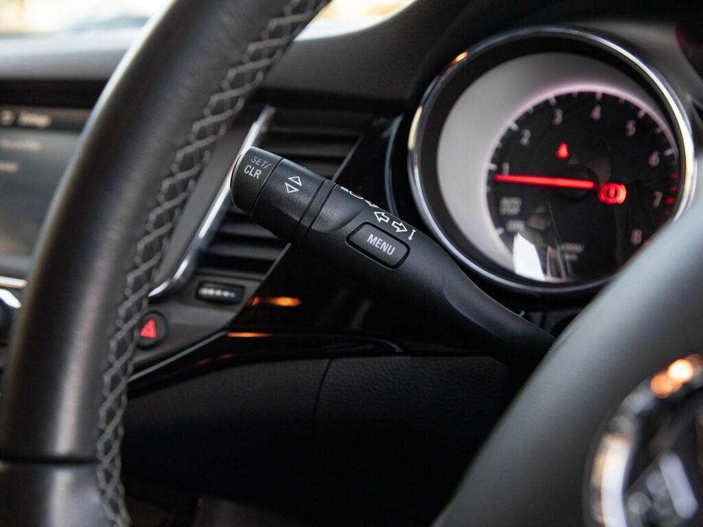 
								2019 Vauxhall Astra 1.4i Turbo SRi VX Line full									