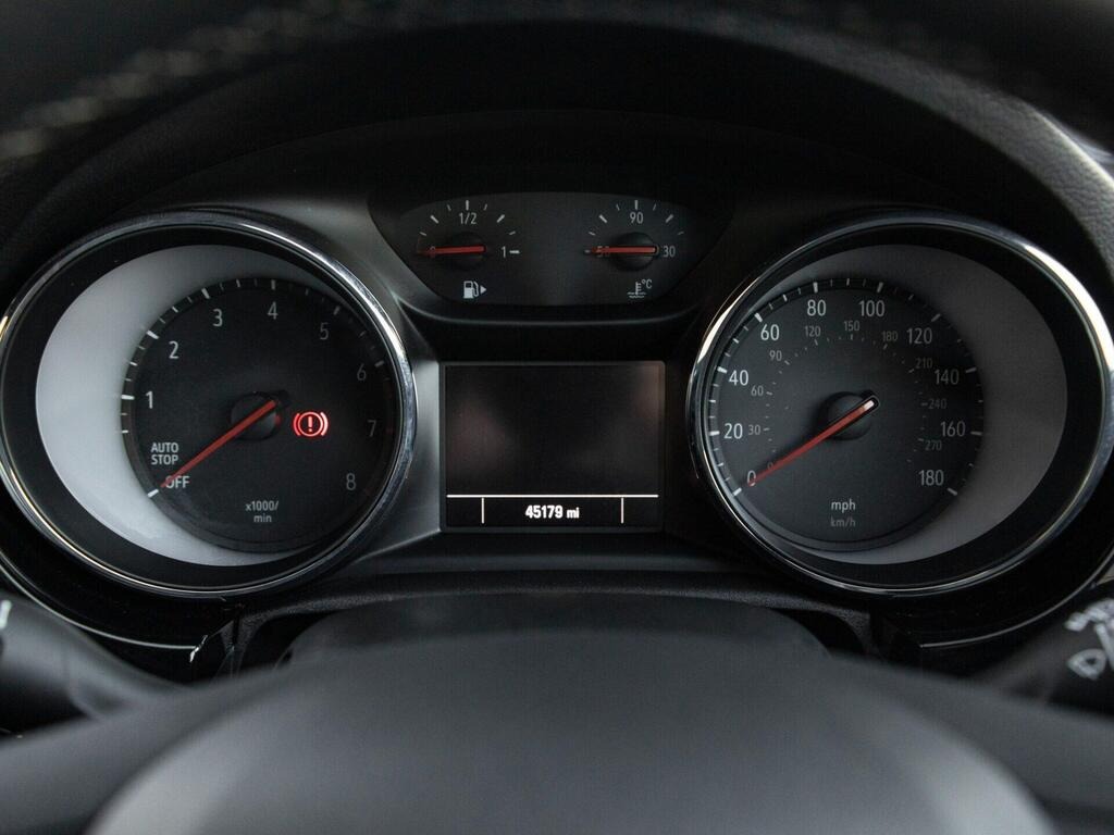 
								2019 Vauxhall Astra 1.4i Turbo SRi VX Line full									