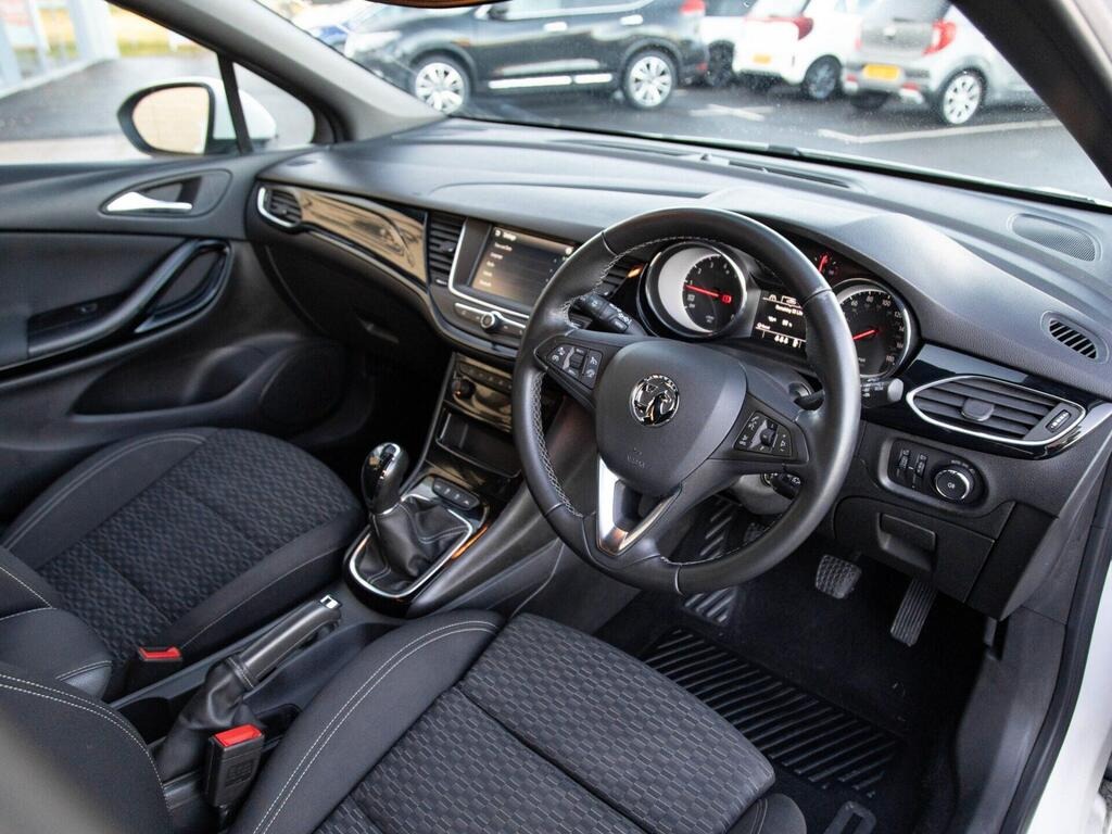
								2019 Vauxhall Astra 1.4i Turbo SRi VX Line full									