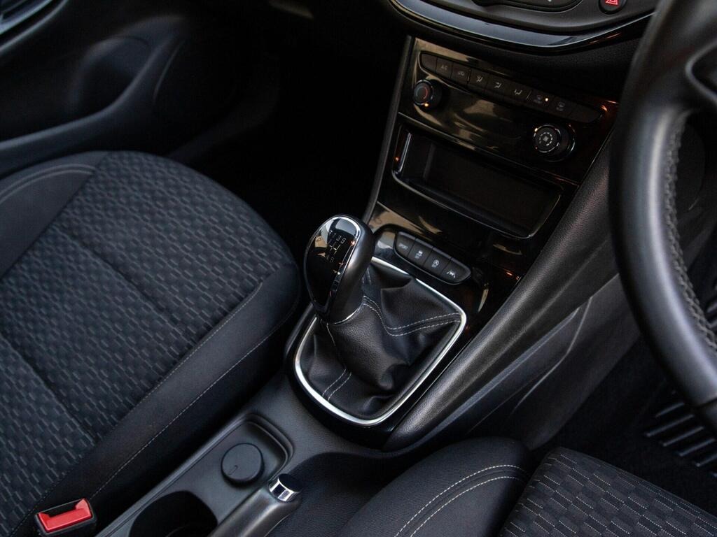 
								2019 Vauxhall Astra 1.4i Turbo SRi VX Line full									