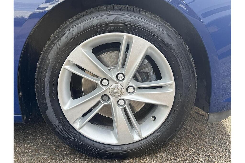 
								2019 Vauxhall Insignia 1.6 Turbo D ecoTEC Tech Line Nav Grand Sport full									