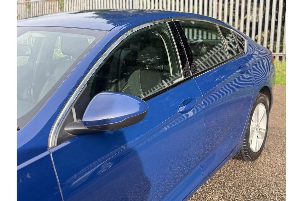 
								2019 Vauxhall Insignia 1.6 Turbo D ecoTEC Tech Line Nav Grand Sport full									