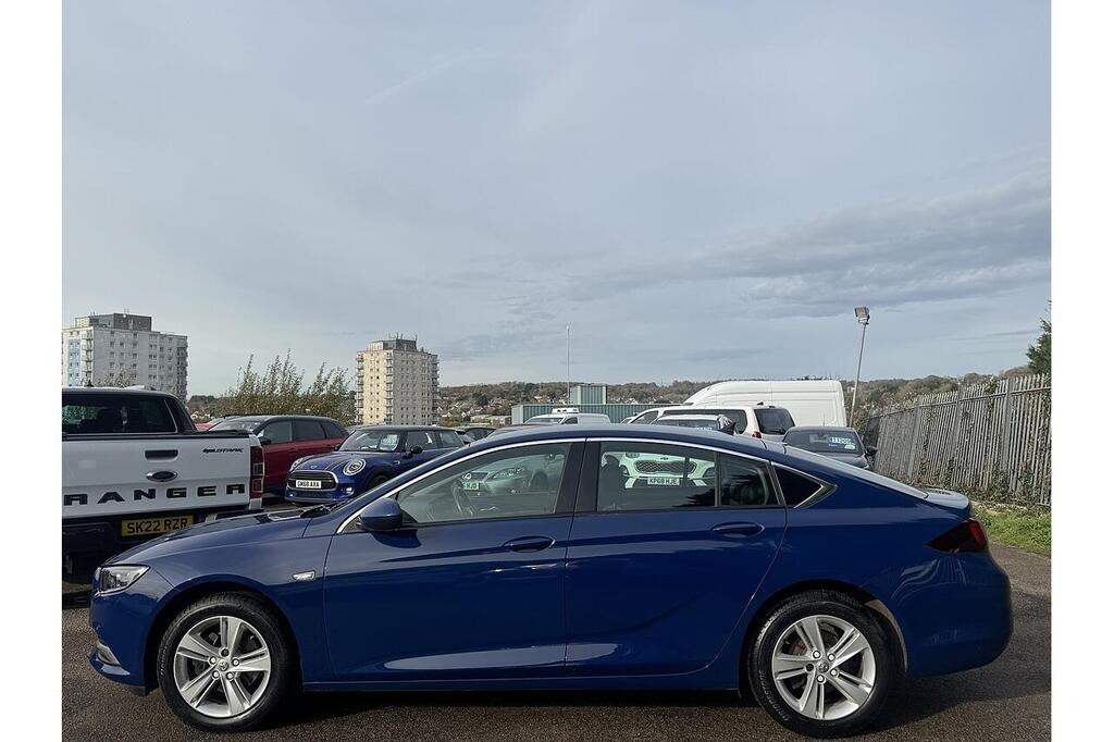 
								2019 Vauxhall Insignia 1.6 Turbo D ecoTEC Tech Line Nav Grand Sport full									