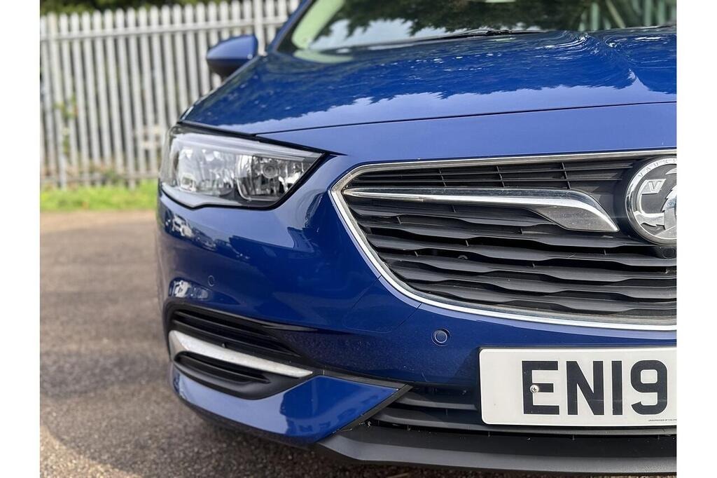 
								2019 Vauxhall Insignia 1.6 Turbo D ecoTEC Tech Line Nav Grand Sport full									