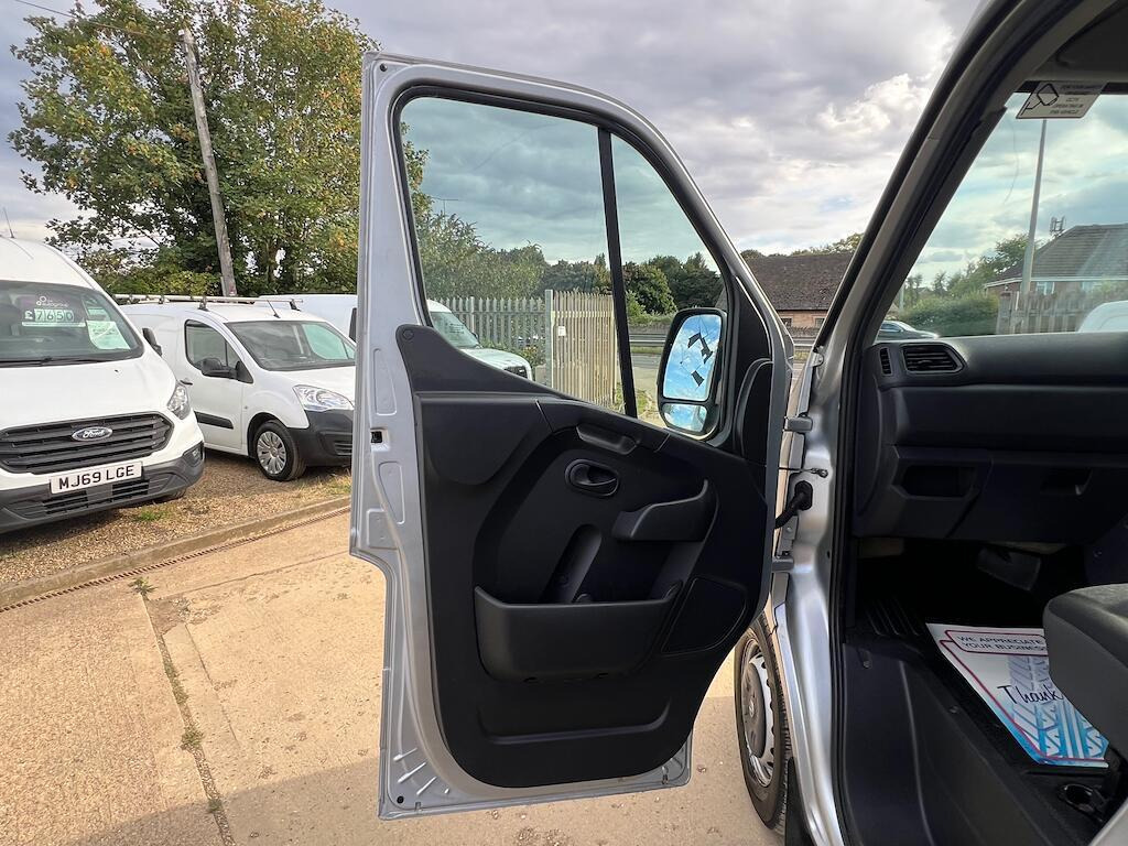 
								2020 Vauxhall Movano 2.3 CDTi 3500 BiTurbo Edition Panel Van full									