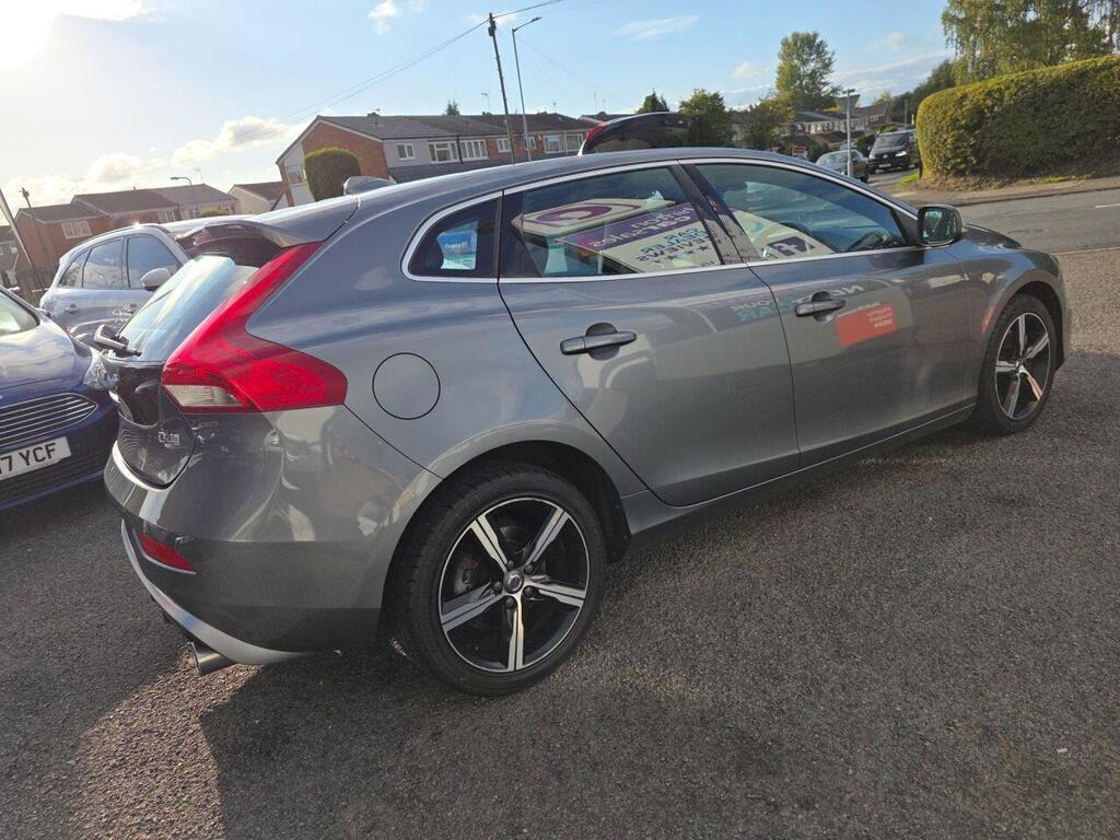 
								2016 Volvo V402.0 D4 R-Design full									