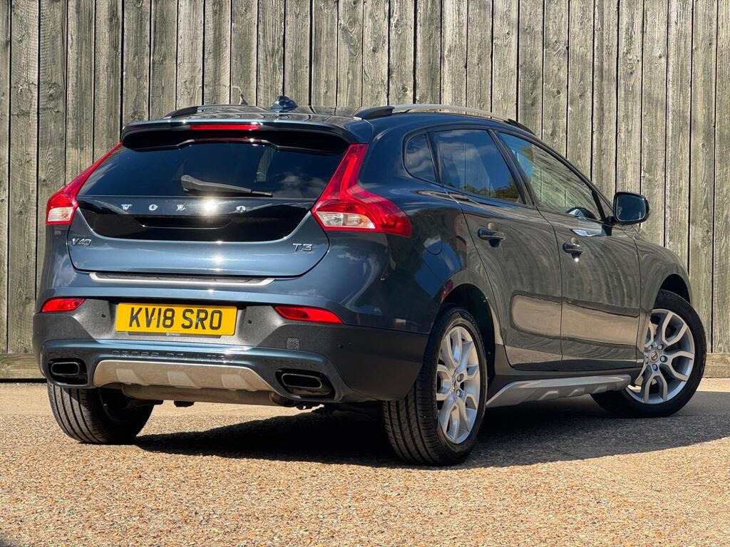 
								2018 Volvo V40 Cross Country 1.5 T3 Pro Auto full									