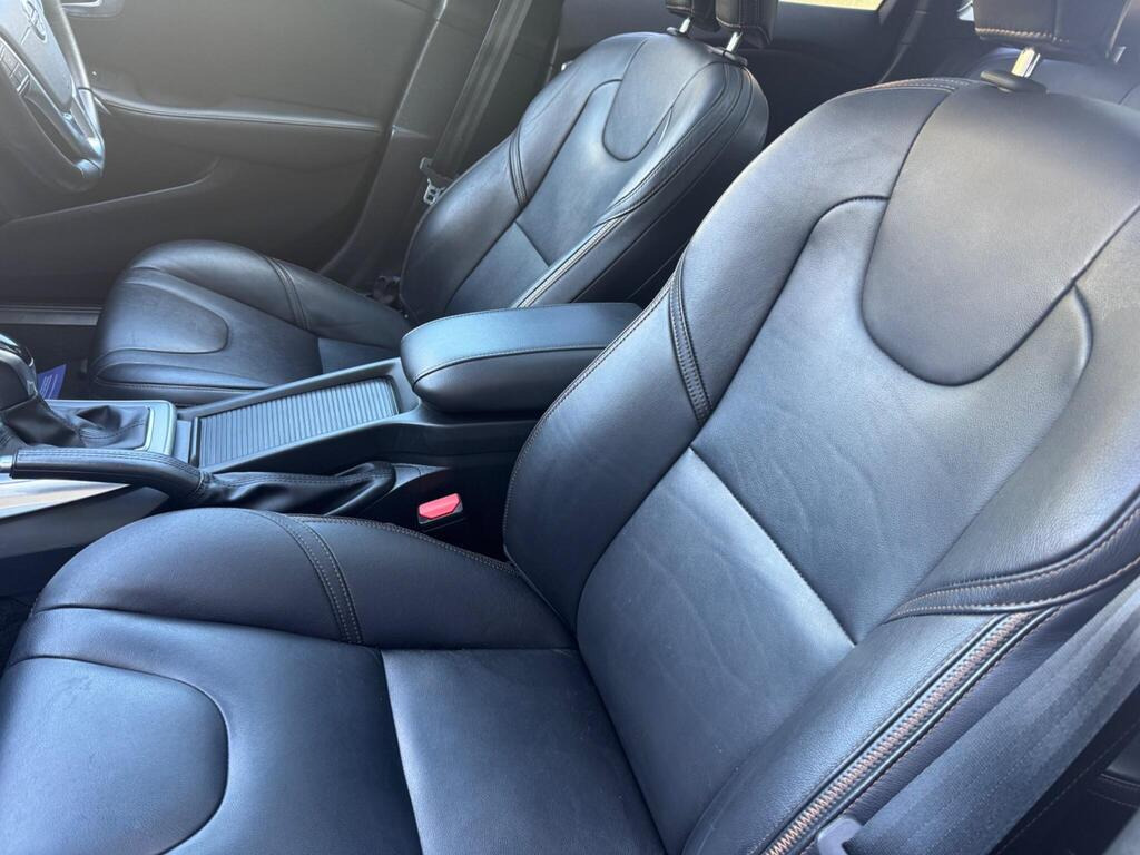 
								2018 Volvo V40 Cross Country 1.5 T3 Pro Auto full									