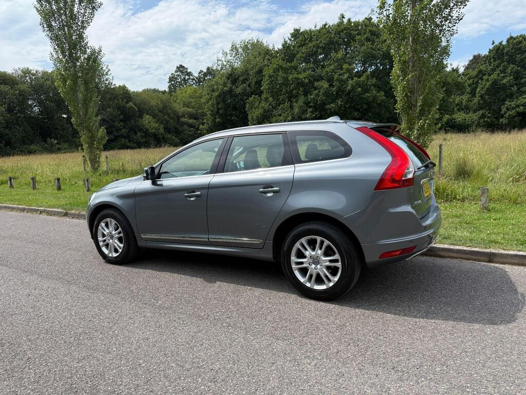 2015 Volvo XC 602.4 D5 SE Lux Nav Auto AWD