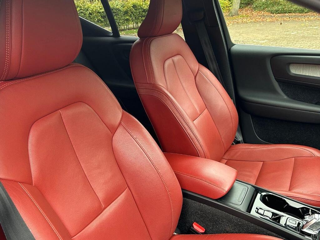 
								2019 Volvo XC40 2.0 D3 Inscription full									