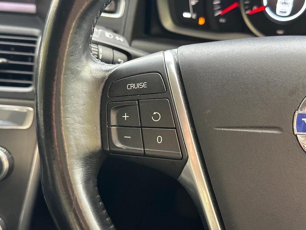 
								2015 Volvo XC60 2.0 D4 SE U full									