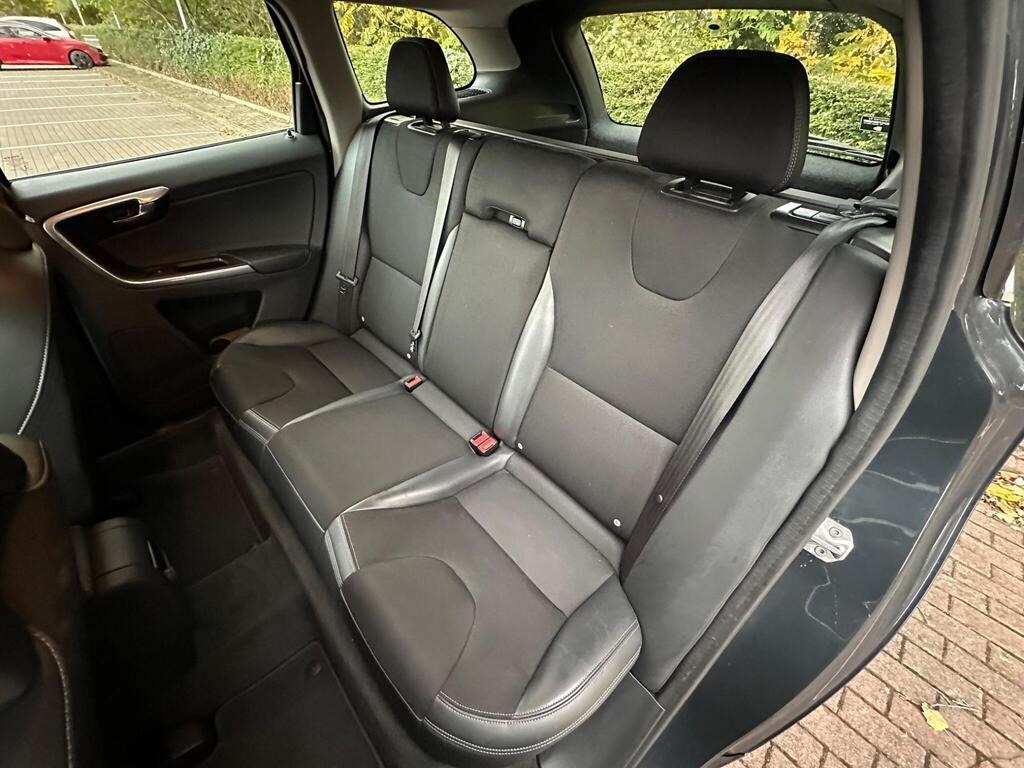 
								2015 Volvo XC60 2.0 D4 SE U full									