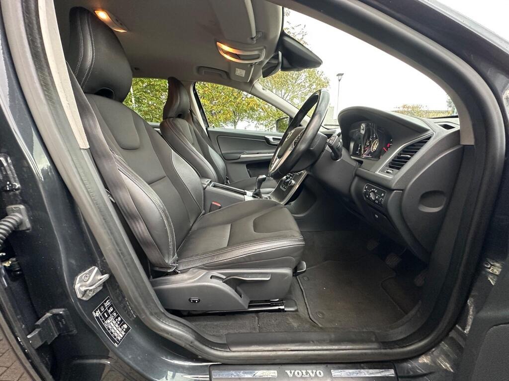 
								2015 Volvo XC60 2.0 D4 SE U full									