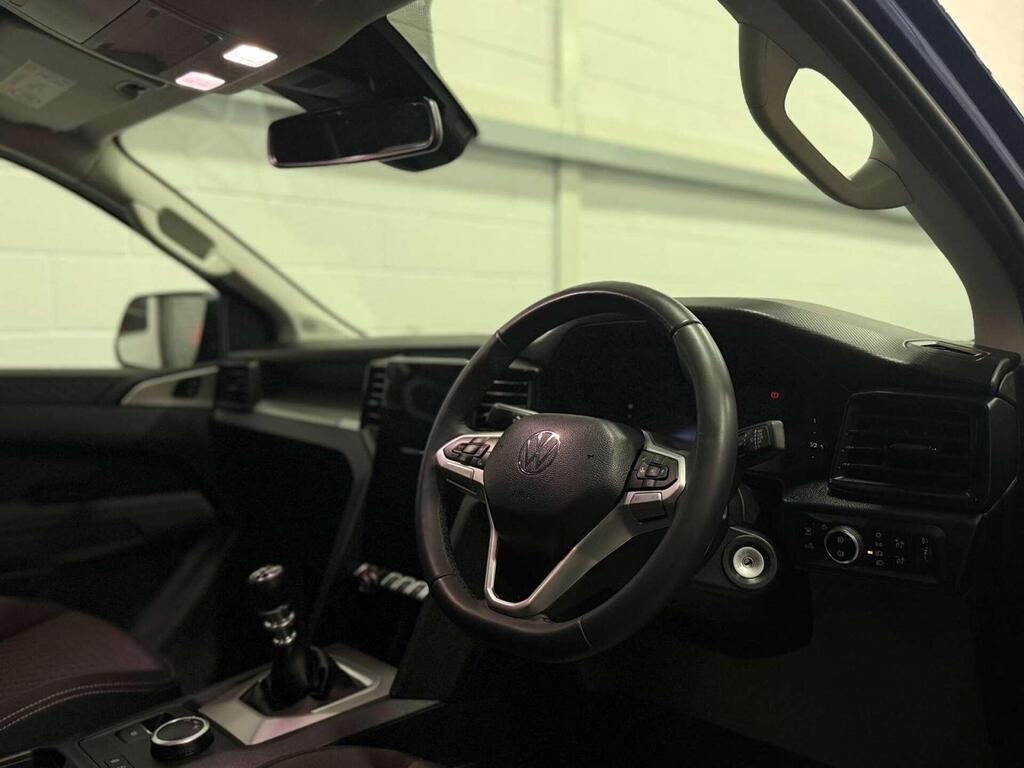 
								2025 Volkswagen Amarok 2.0 TDI Life 4Motion full									