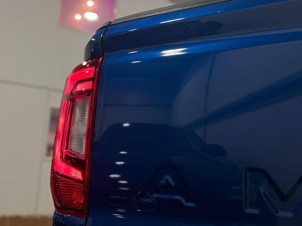 
								2025 Volkswagen Amarok 2.0 TDI Life 4Motion full									