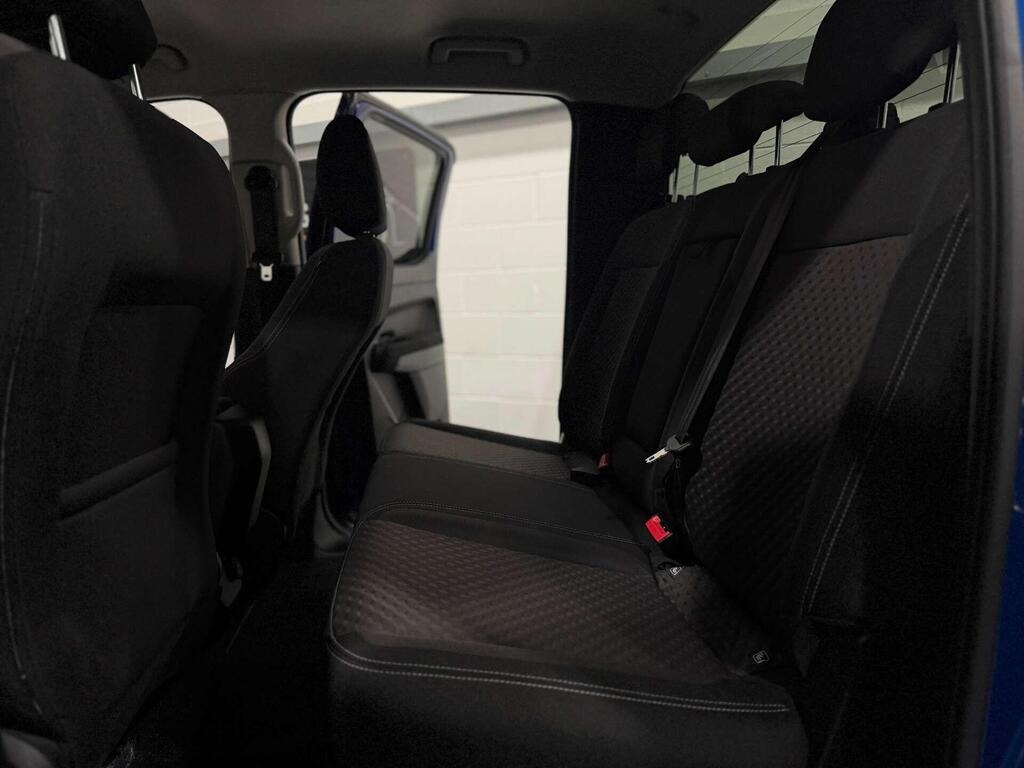 
								2025 Volkswagen Amarok 2.0 TDI Life 4Motion full									