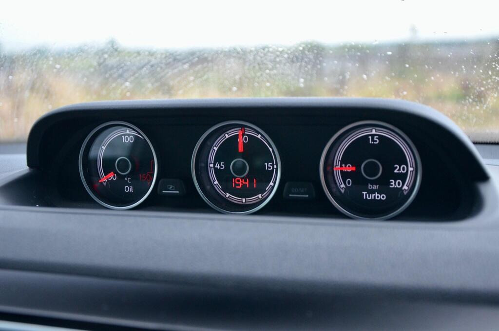 
								2016 Volkswagen Beetle2.0 TDI BlueMotion Tech R-Line full									