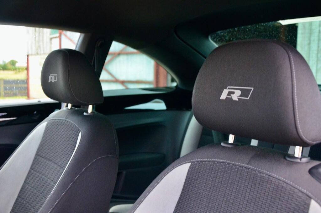 
								2016 Volkswagen Beetle2.0 TDI BlueMotion Tech R-Line full									