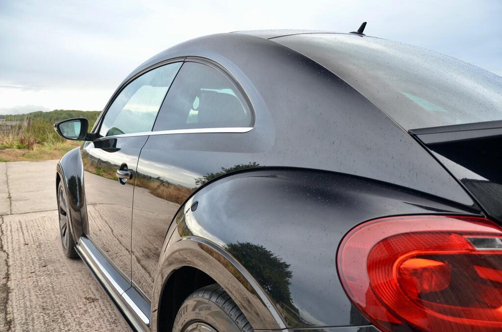 
								2016 Volkswagen Beetle2.0 TDI BlueMotion Tech R-Line full									