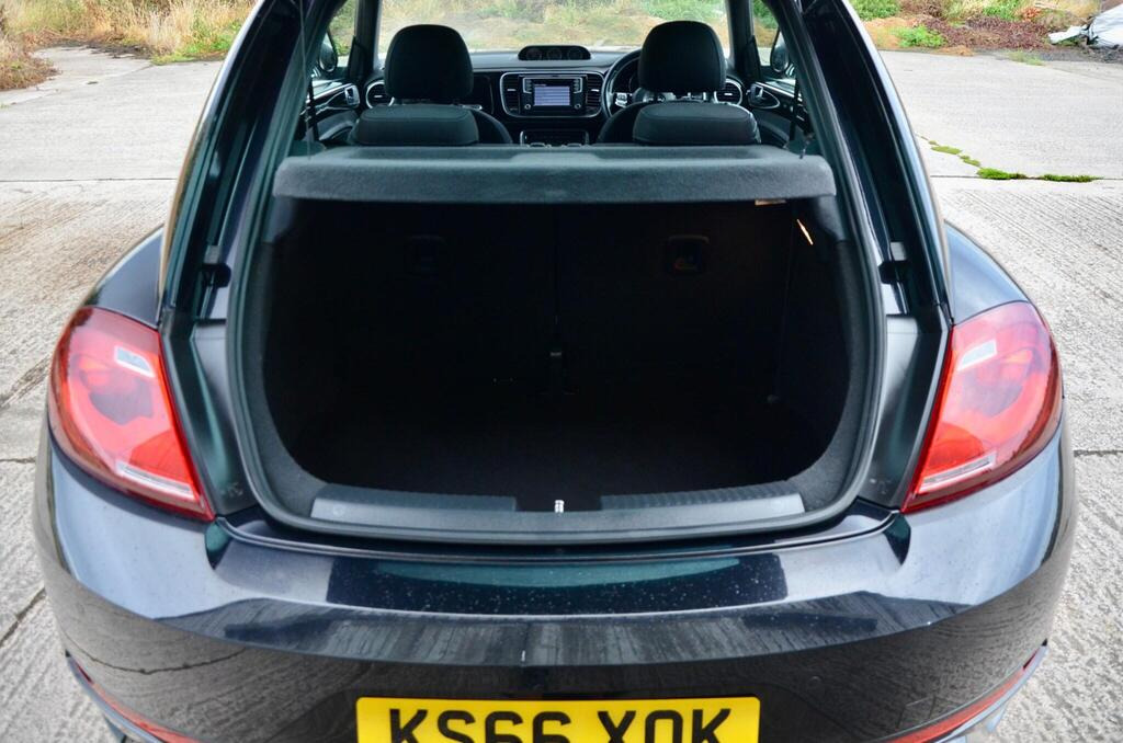 
								2016 Volkswagen Beetle2.0 TDI BlueMotion Tech R-Line full									