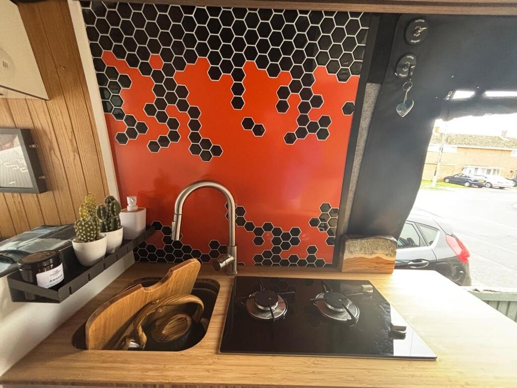 
								2016 Volkswagen Crafter CR35 LWB Campervan 2.0 TDI Bluemotion Tech full									