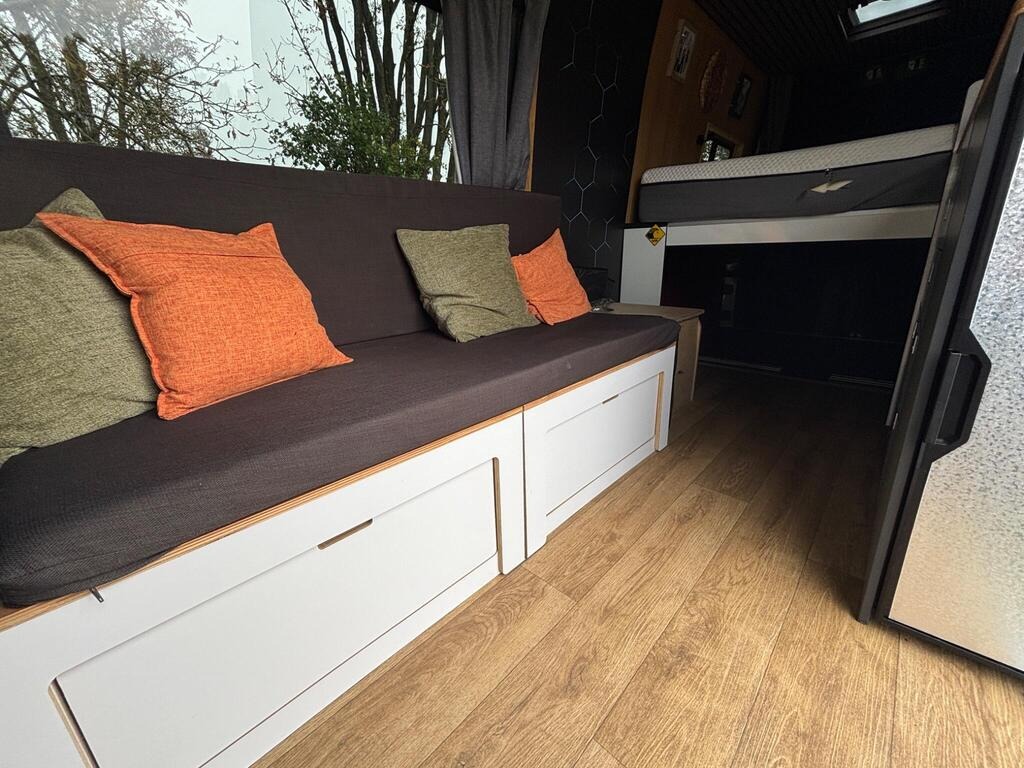 
								2016 Volkswagen Crafter CR35 LWB Campervan 2.0 TDI Bluemotion Tech full									