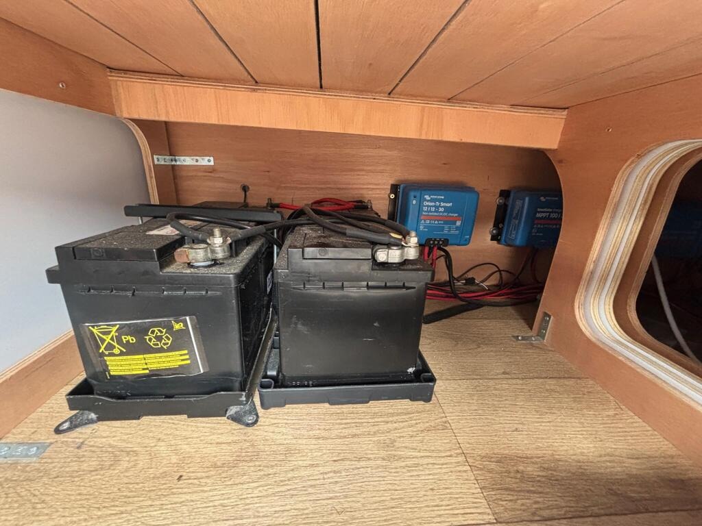 
								2016 Volkswagen Crafter CR35 LWB Campervan 2.0 TDI Bluemotion Tech full									