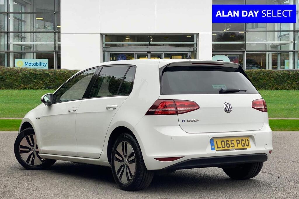 
								2016 Volkswagen e-Golf full									