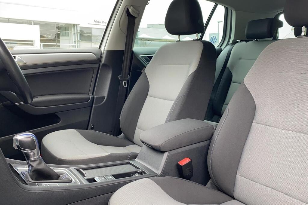 
								2016 Volkswagen e-Golf full									