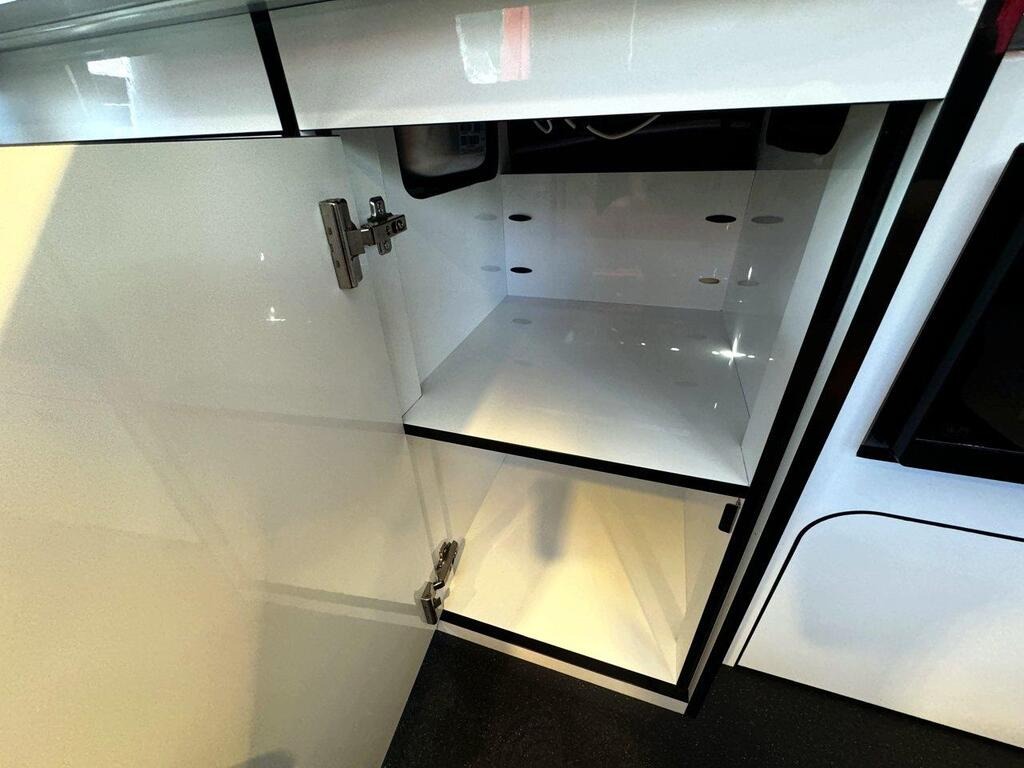 
								2020 Volkswagen T6.1 All Seasons full									