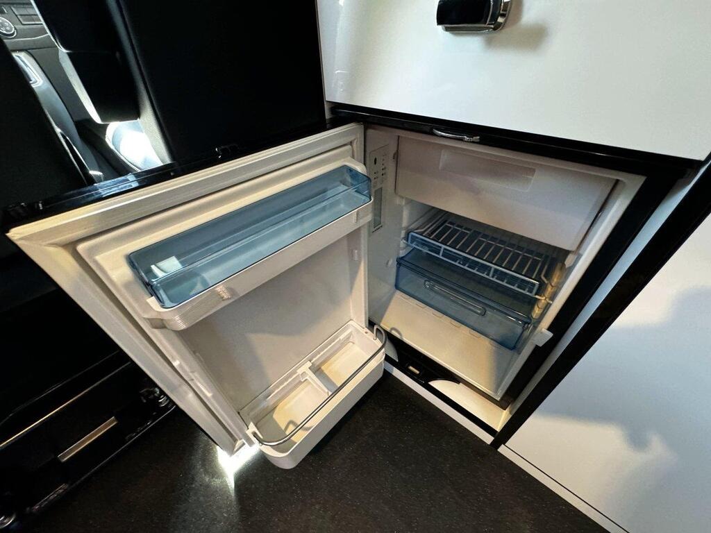 
								2020 Volkswagen T6.1 All Seasons full									