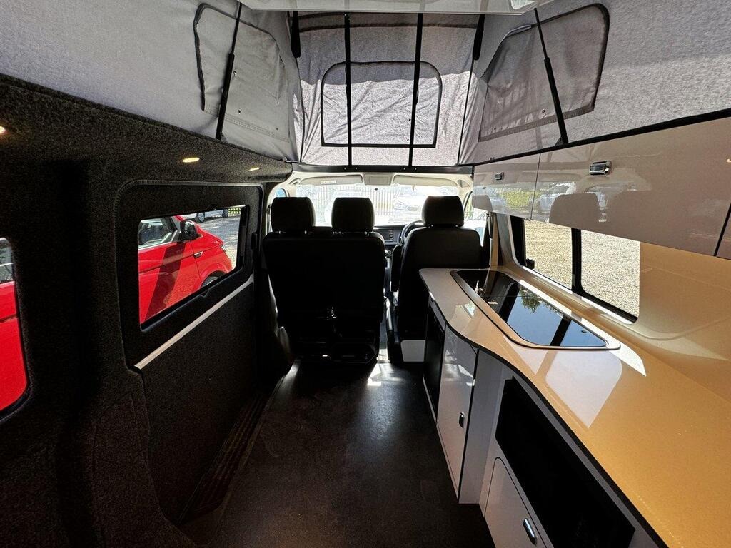 
								2020 Volkswagen T6.1 All Seasons full									