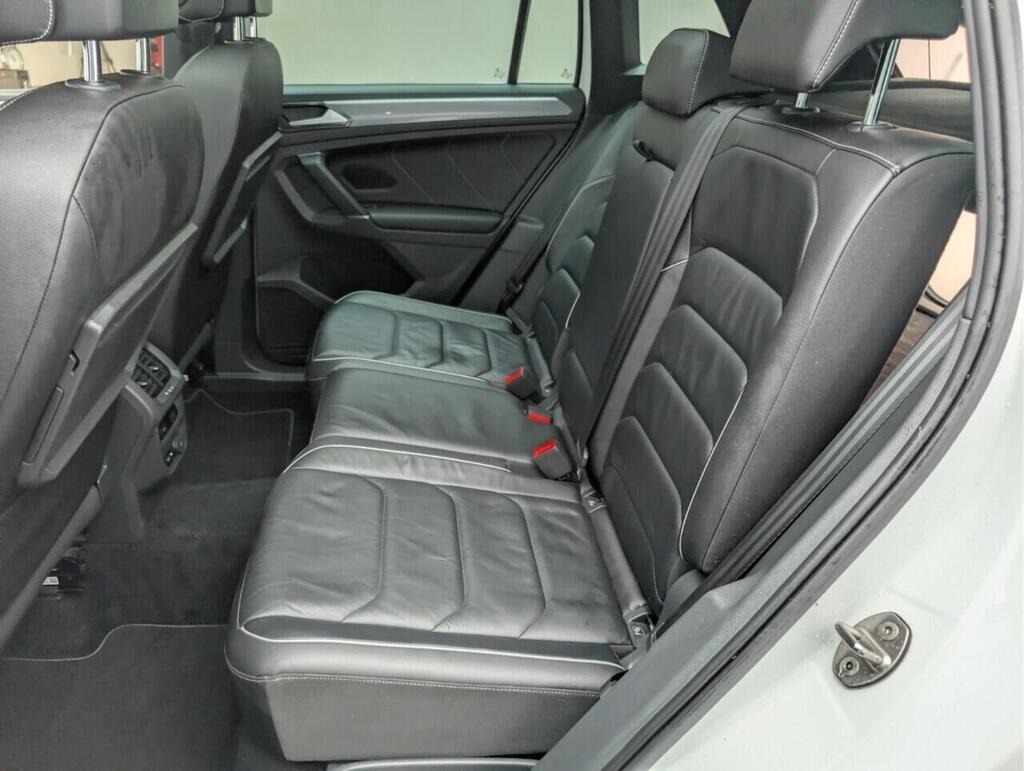 
								2018 Volkswagen Tiguan 2.0 TDI R-Line 4Motion full									