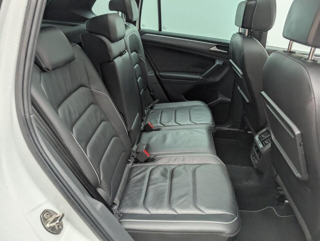 
								2018 Volkswagen Tiguan 2.0 TDI R-Line 4Motion full									