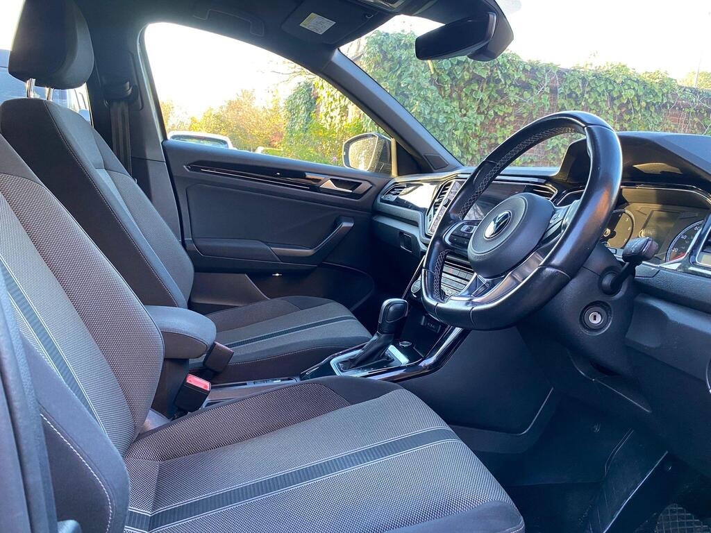 
								2021 Volkswagen T-Roc 1.5 TSI EVO Black Edition DSG full									